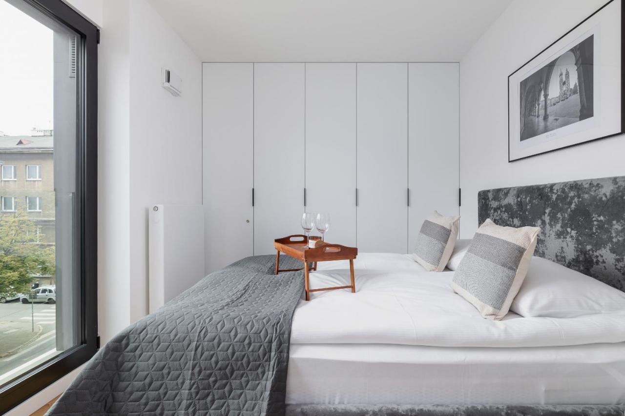 Lux Kosciuszki 39 With Parking, Gym, Sauna & Swimming Pool By Renters Prestige Kraków