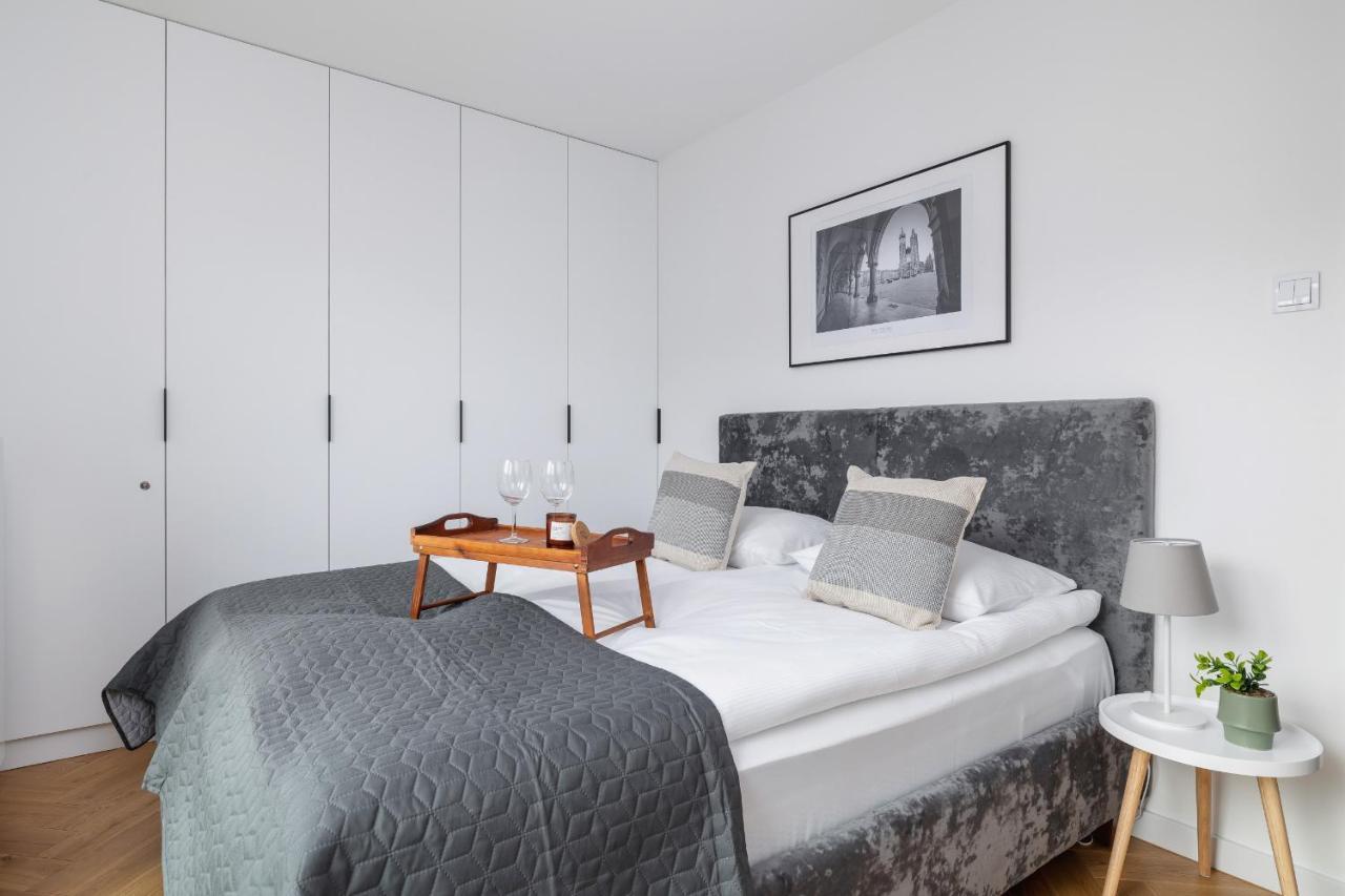 Lux Kosciuszki 39 With Parking, Gym, Sauna & Swimming Pool By Renters Prestige * Kraków